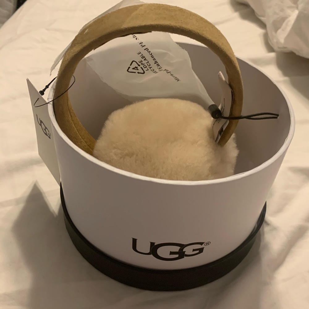 Chestnut Ugg Earmuffs